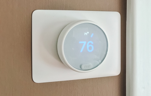 https://www.whichhomeautomation.com/blog/wp-content/uploads/2022/02/is-it-necessary-to-have-thermostat-in-every-room.png